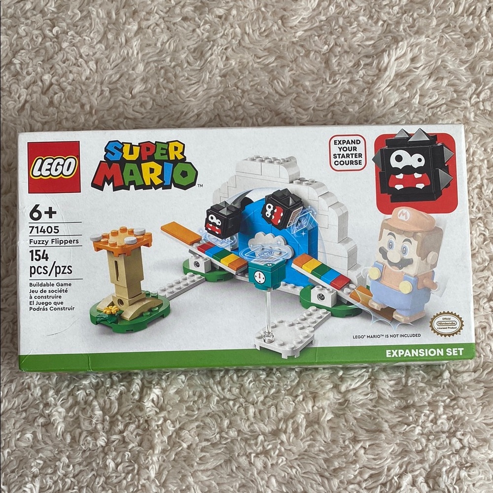 SUPER MARIO Lego Red and Blue Building Set